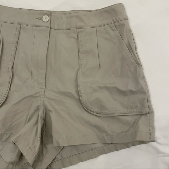 Lululemon This Instant Short Size 8 - Picture 3 of 6